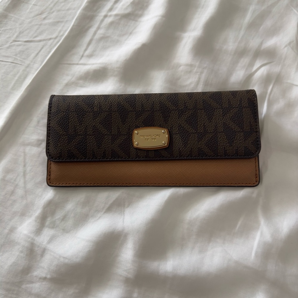 Women’s Michael Kors Luxury Signature Wallet – Brown
